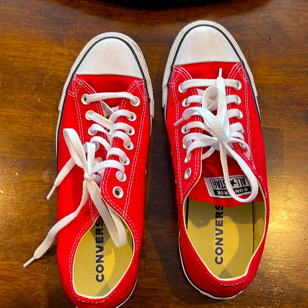 Converse RED shoes LIKE NEW